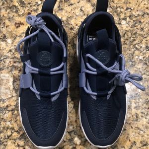 Women’s Nike Huarache City Low Obsidian